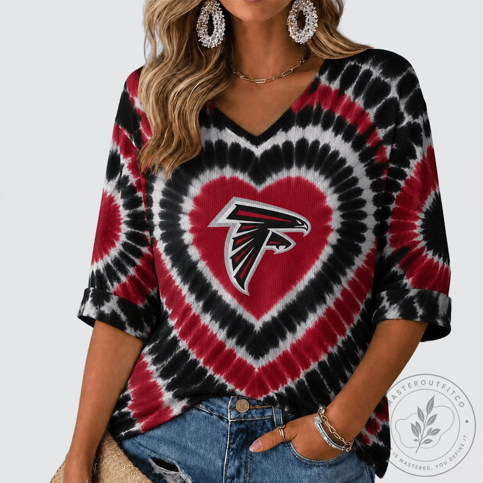 Atlanta Falcons Womens Tie Dye Heart V-Neck Shirt