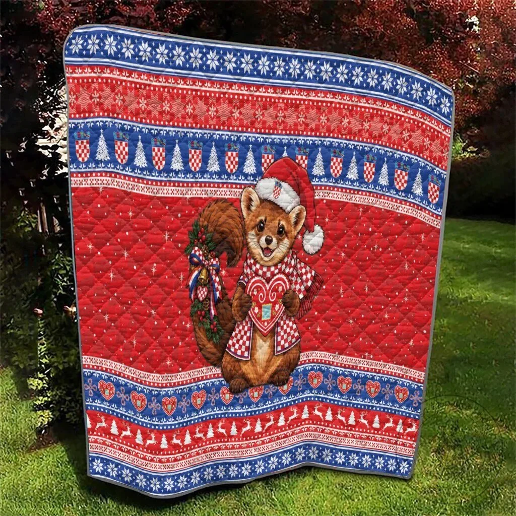 Croatian Christmas Squirrel Quilted Blanket with Licitar Heart Design 14 Croatian Christmas Squirrel Quilted Blanket with Licitar Heart Design