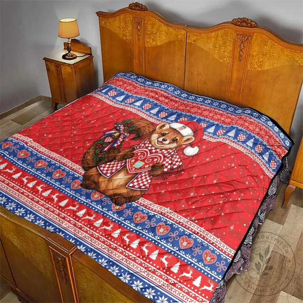 Croatian Christmas Squirrel Quilted Blanket with Licitar Heart Design 15 Croatian Christmas Squirrel Quilted Blanket with Licitar Heart Design